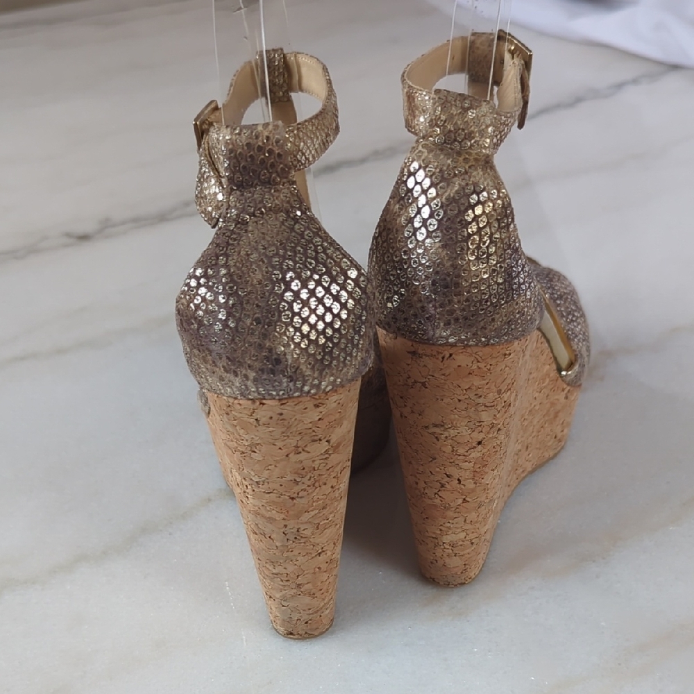 Jimmy Choo Metallic Leather T-Strap Sandals Size 8 - Picture 12 of 14